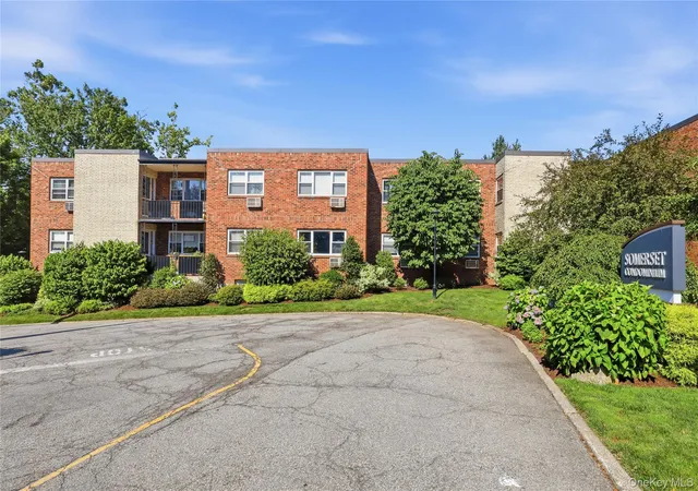 Homes for sale in White Plains, NY | 152b N Broadway #2E, White Plains, NY 10603 | MLS# 1023880