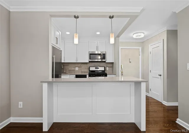 Homes for sale in White Plains, NY | 152b N Broadway #2E, White Plains, NY 10603 | MLS# 1023880