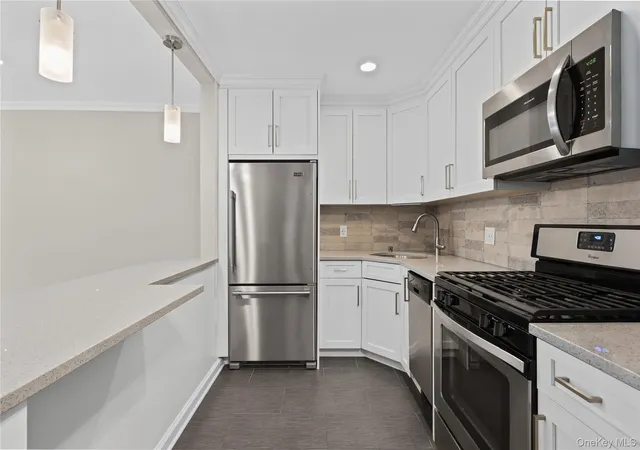 Homes for sale in White Plains, NY | 152B N Broadway, White Plains, NY 10603