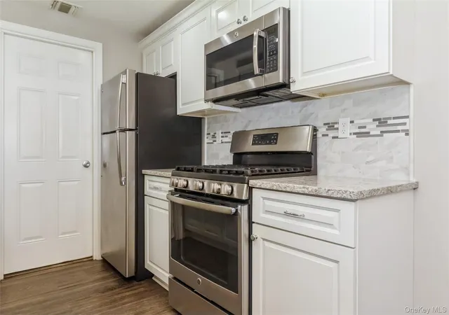 5th image of 383 Birchwood Rd, Brookhaven, NY 11763 | MLS# 1023893