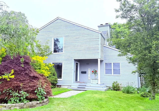 1st image of 523 Hellwig Ln, Islip, NY 11795 | MLS# 1023911