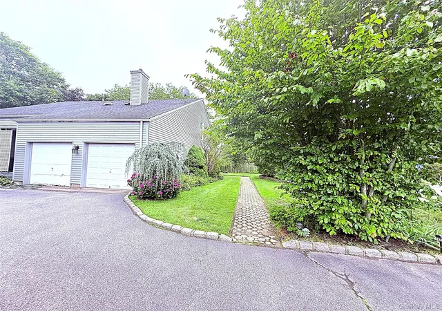 32nd image of 523 Hellwig Ln, Islip, NY 11795 | MLS# 1023911