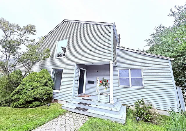 4th image of 523 Hellwig Ln, Islip, NY 11795 | MLS# 1023911
