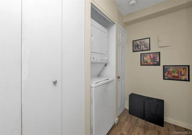 Homes for sale in New York, NY | 5536 69th Place, New York, NY 11378 | Houzeo