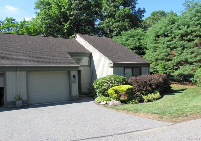 3rd image of 571F Heritage Hills #F, Somers, NY 10589 | MLS# 1023931