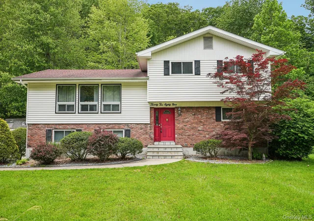 Homes for sale in Yorktown, NY | 2289 Sultana Dr, Yorktown, NY 10598 | MLS# 1023947
