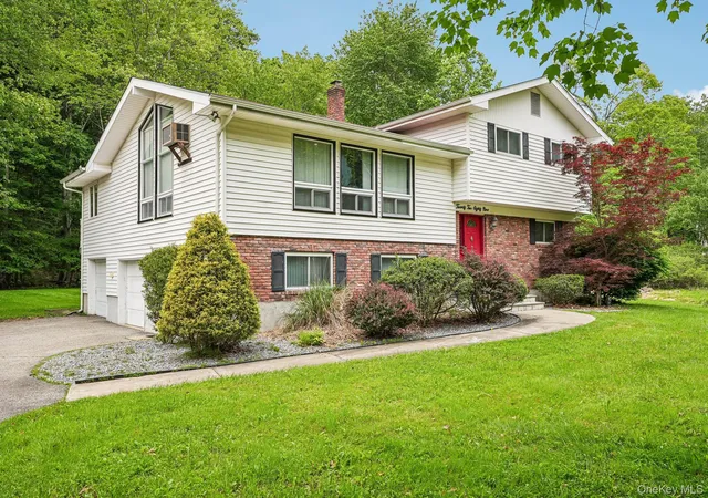 Homes for sale in Yorktown, NY | 2289 Sultana Dr, Yorktown, NY 10598 | MLS# 1023947