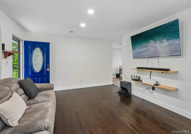 Photo 5 of Single family home for sale at 849 Warren Ave, Mount Pleasant, NY 10594 | MLS# 1023960 | Listing updated on 2026-08-02