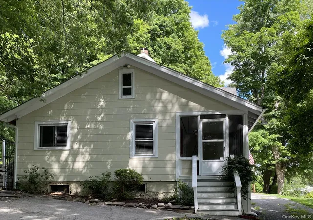 Homes for sale in Ulster, NY | 696 Sawkill Rd, Ulster, NY 12401 | MLS# 1023963