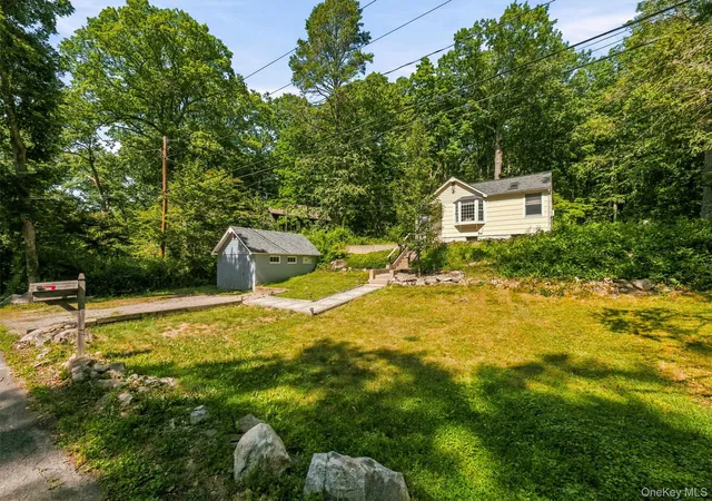 Homes for sale in Putnam Valley, NY | 18 Winnebago Rd, Putnam Valley, NY 10579 | MLS# 1023971