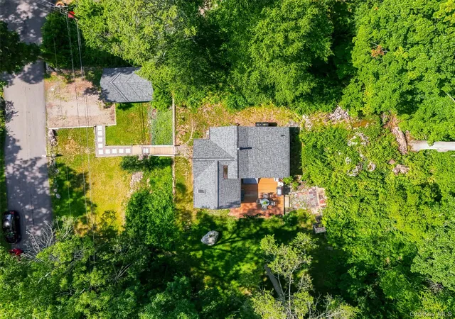 Homes for sale in Putnam Valley, NY | 18 Winnebago Rd, Putnam Valley, NY 10579 | MLS# 1023971