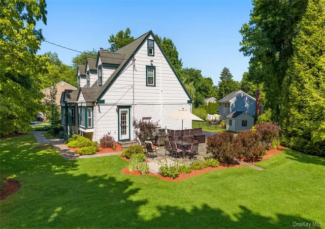Photo 3 of Single family home for sale at 3 Chappaqua Rd, Ossining, NY 10510 | MLS# 1023977 | Listing updated on 2026-09-23