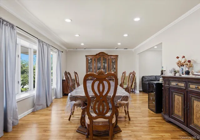 Photo 4 of Single family home for sale at 156 Lea Ann Ter, Wantagh, NY 11793 | MLS# 1023989 | Listing updated on 2026-09-01