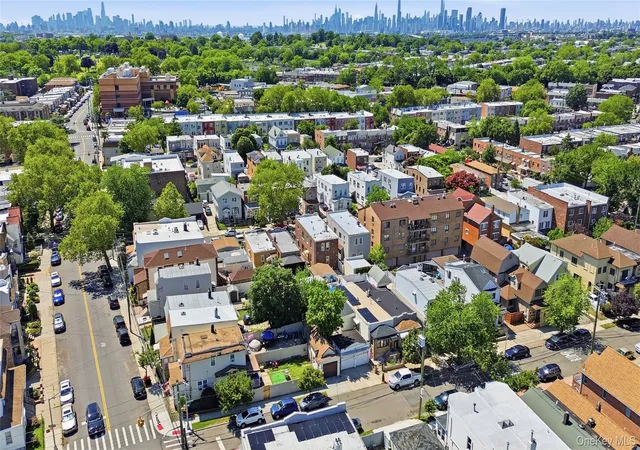 Photo 2 of Single family home for sale at 6424 Pleasantview St, New York, NY 11379 | MLS# 1024011 | Listing updated on 2026-10-01