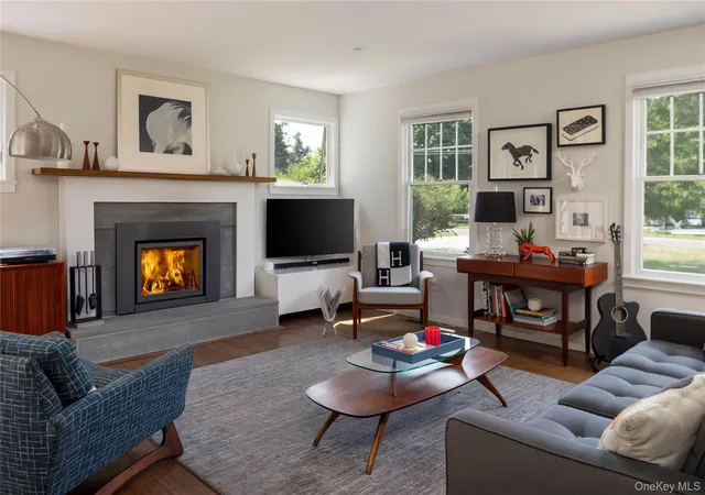 Photo 3 of Sale Pending at 1050 Bayview Ave, Southold, NY 11971 | MLS# 1024020 | Listing updated on 2026-09-15