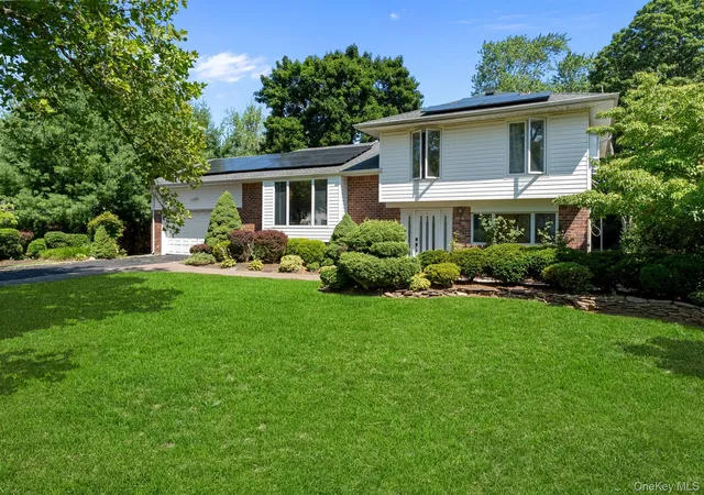 Homes for sale in Huntington, NY | 202 Tinton Pl, Huntington, NY 11731 | MLS# 1024025