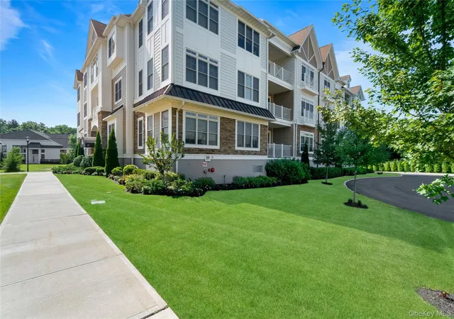 Homes for sale in Oyster Bay, NY | 19303 Aspenwood Dr, Oyster Bay, NY 11803 | MLS# 1024039