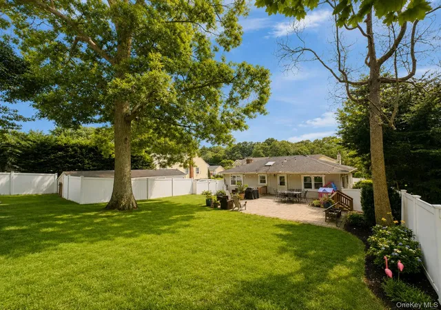 13th image of 56 Homeland Dr, Huntington, NY 11743 | MLS# 1024042