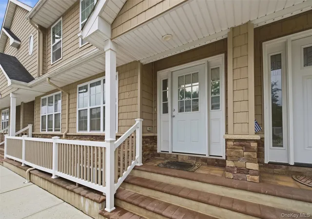 Homes for sale in Hempstead, NY | 723 Carman Ave #9, Hempstead, NY 11590 | MLS# 1024044