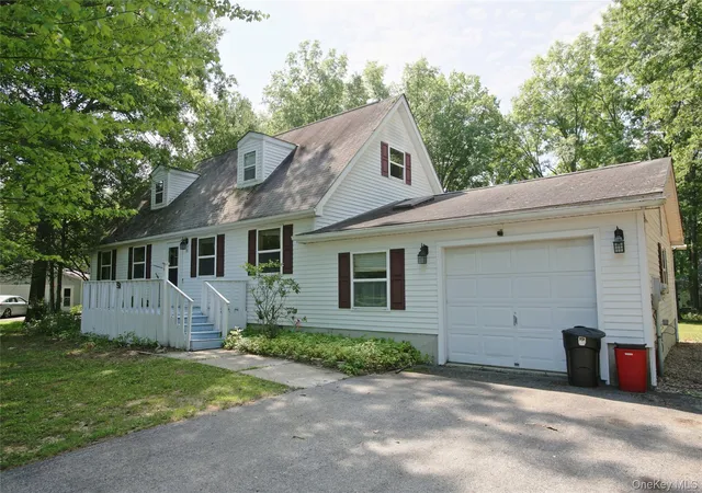 Photo 1 of Single family home for sale at 16 Elizabeth Dr, Tivoli, NY 12583 | MLS# 1024067 | Listing updated on 2026-09-21