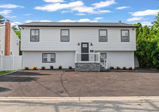 Homes for sale in Oyster Bay, NY | 5 Willis Ave, Oyster Bay, NY 11791 | MLS# 1024075
