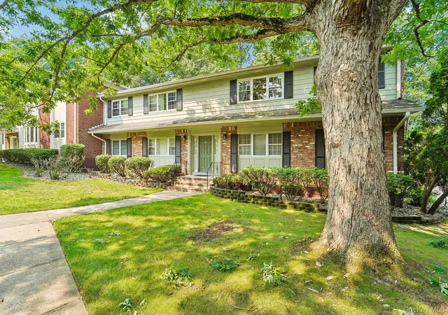3rd image of 74 Bon Aire Cir, Ramapo, NY 10901