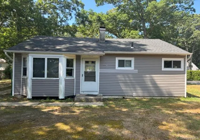 Homes for sale in Riverhead, NY | 427 Doctors Path, Riverhead, NY 11901 | MLS# 1024096