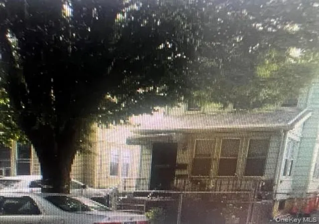 Photo 1 of Single family home for sale at 16026 76th Road, New York, NY 11366 | MLS# 1024115 | Listing updated on 2026-08-02