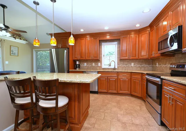 2nd image of 82 Stahley St, Islip, NY 11717 | MLS# 1024146