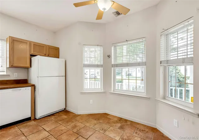 Photo 4 of Sale Pending at 42 Oyster Cvs Ln, Brookhaven, NY 11715 | MLS# 1024152 | Listing updated on 2026-08-21