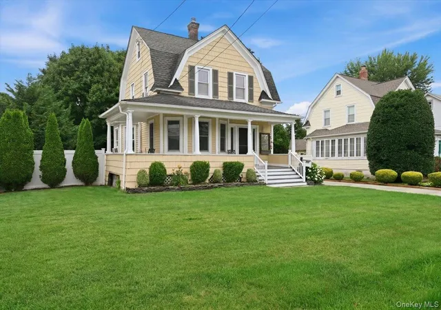 Photo 2 of Sale Pending at 991 Cottage Pl, Hempstead, NY 11510 | MLS# 1024162 | Listing updated on 2026-08-22