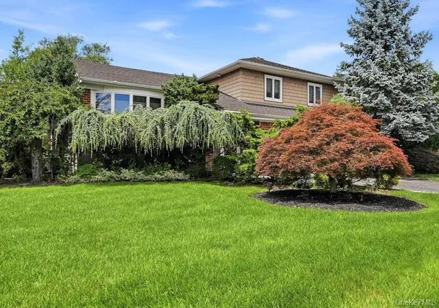 1st image of 30 Harriet Dr, Oyster Bay, NY 11791 | MLS# 1024168