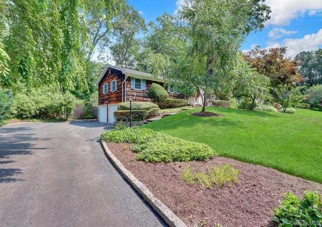Photo 1 of Sale Pending at 9 Pleasant Dr, Brookhaven, NY 11733 | MLS# 1024174 | Listing updated on 2026-08-03