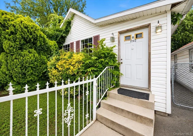 Photo 3 of Single family home for sale at 1202 Harding Park, Bronx, NY 10473 | MLS# 1024198 | Listing updated on 2026-07-11