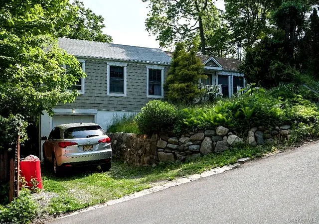 Homes for sale in Brookhaven, NY | 51 Aloma Rd, Brookhaven, NY 11778 | MLS# 1024201