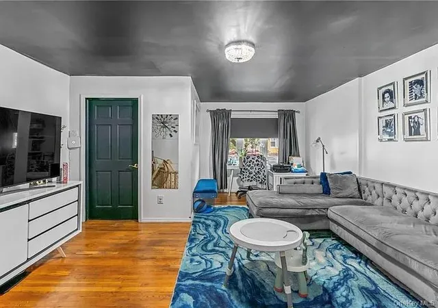 Homes for sale in New York, NY | 1541 E 95th St, New York, NY 11236 | MLS# 1024213