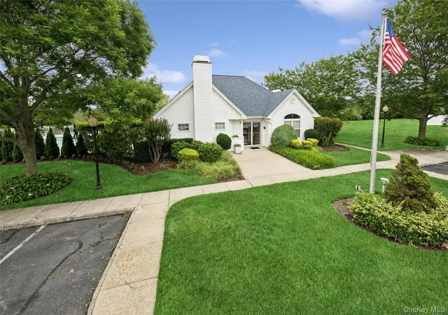 Homes for sale in Riverhead, NY | 46 Summerfield Ln N, Riverhead, NY 11901 | MLS# 1024225