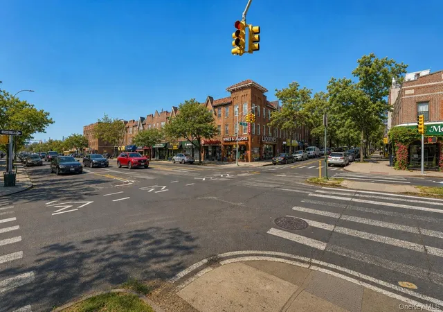Homes for sale in New York, NY | 33 35 81 Street, New York, NY 11372 | Houzeo