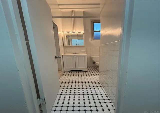 Listing Photo 2 - Condo for sale in building located at 235 Garth Rd, Eastchester, NY 10709 - Unit #BBC