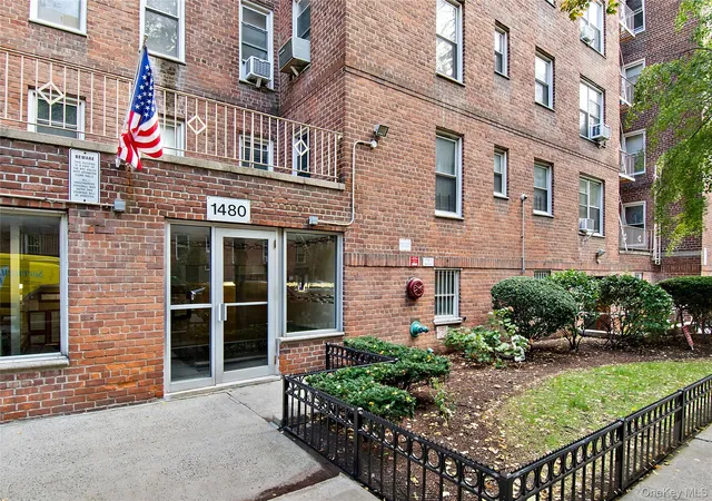 Condo for sale at 1480 Thieriot Ave #5M, New York, NY 10460 | MLS# 1024252