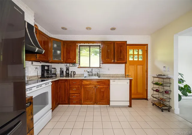 Photo 3 of Sale Pending at 22 Panorama Dr, Patterson, NY 12563 | MLS# 1024256 | Listing updated on 2026-08-22
