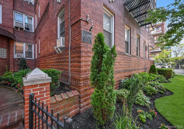 2nd image of 6536 Wetherole St, Rego Park, NY 11374