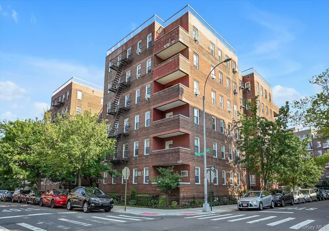 22nd image of 6536 Wetherole St #608, Rego Park, NY 11374 | MLS# 1024258