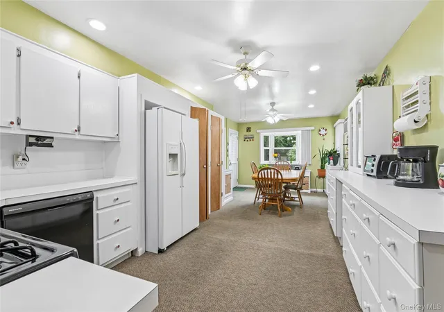 Photo 4 of Single family home for sale at 62 Sharp St, Brookhaven, NY 11772 | MLS# 1024267 | Listing updated on 2026-09-13
