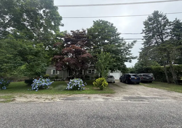 Homes for sale in Brookhaven, NY | 8 Windus Dr, Brookhaven, NY 11967 | MLS# 1024282