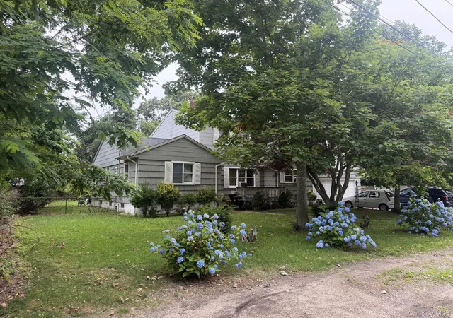 Homes for sale in Brookhaven, NY | 8 Windus Dr, Brookhaven, NY 11967 | MLS# 1024282