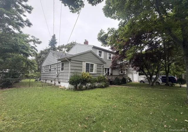 Homes for sale in Brookhaven, NY | 8 Windus Dr, Brookhaven, NY 11967 | MLS# 1024282