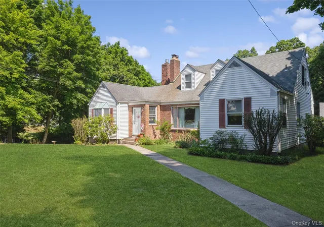 2nd image of 199 N Country Rd, Brookhaven, NY 11777 | MLS# 1024284