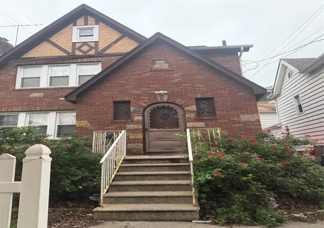 2nd image of 27 Leonard Pl, Yonkers, NY 10704 | MLS# 1024292
