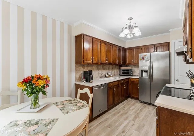 Listing Photo 4 - Condo for sale in building located at 122 Corral Ln, Islip, NY 11706